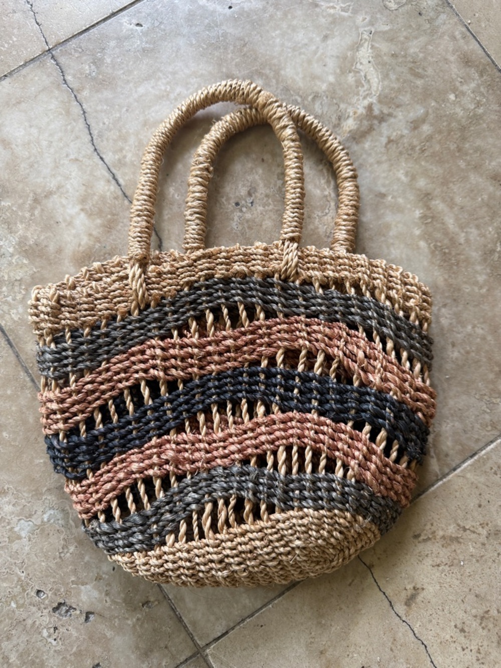 Small ladies, straw tote bag multicolor NWOT